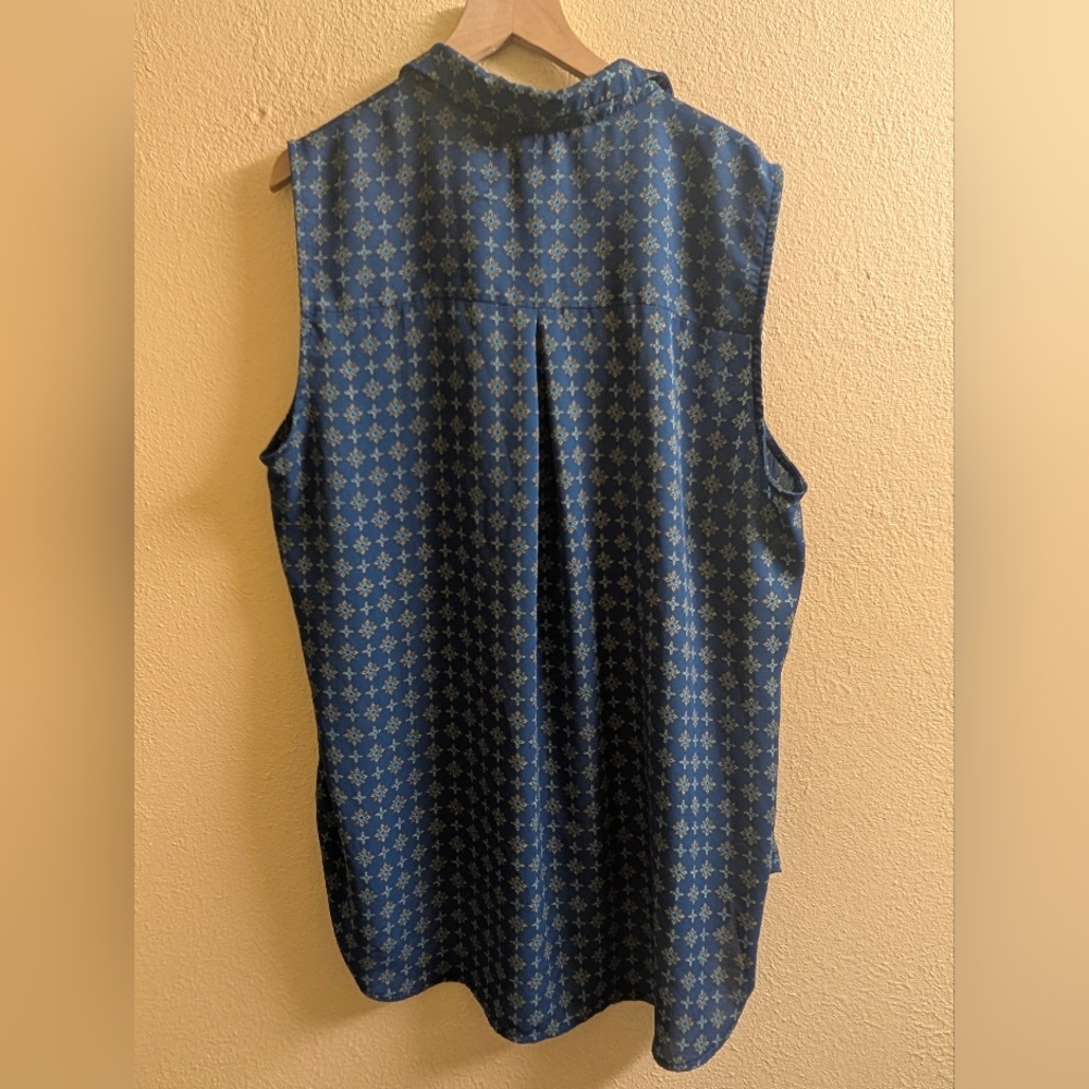 Pleione Nordstrom Sleeveless Patterned Blouse Button Up - Picture 4 of 4